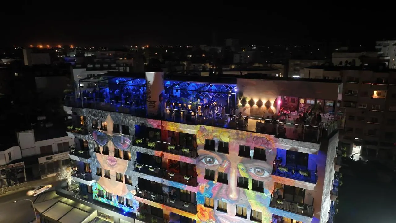 Rise Urban Art Hotel 3*, Larnaca