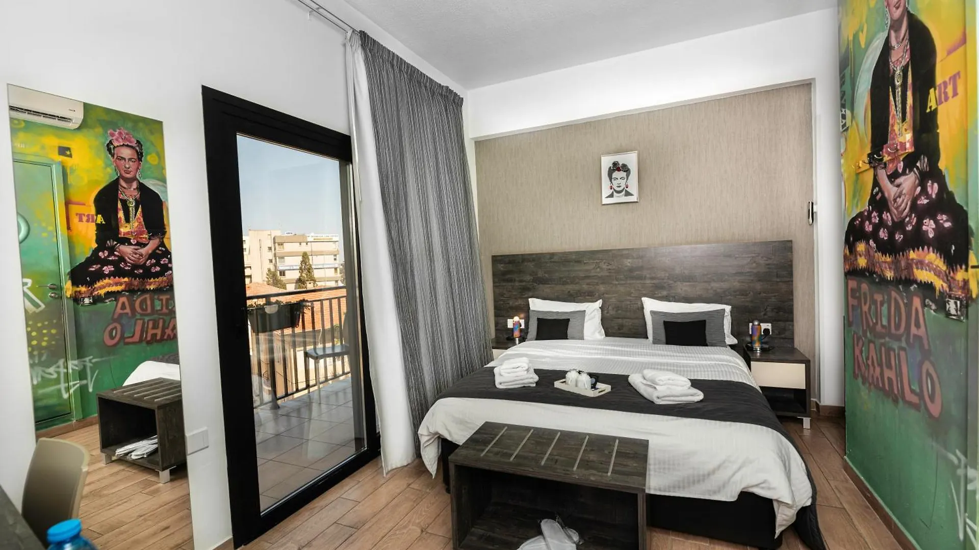 Rise Urban Art Hotel 3*, Larnaca